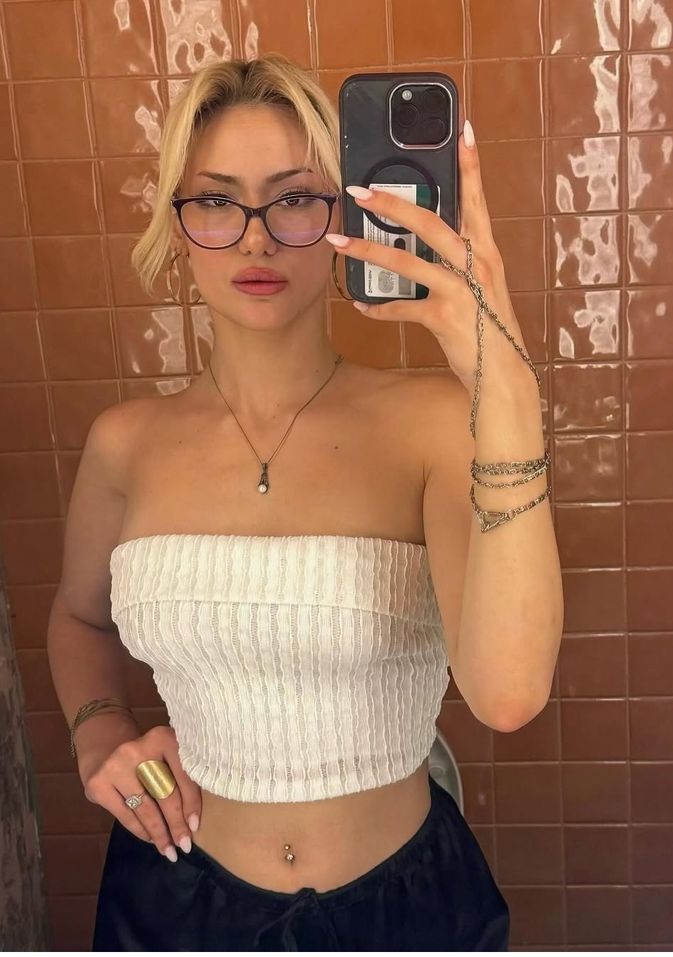 Obruk Başarıyı Elde Etmiş Kadın Escort Bayan Sevinç