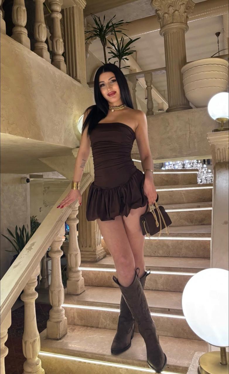 Ayvalı Sarışın Escort Ceren